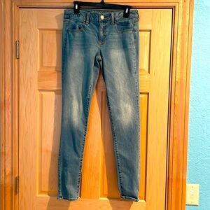 American Eagle super stretch jegging.